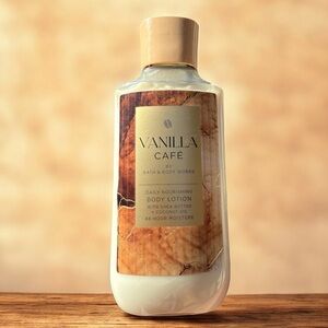 Bath & Body Works Vanilla Café 8oz Body Lotion 🆕